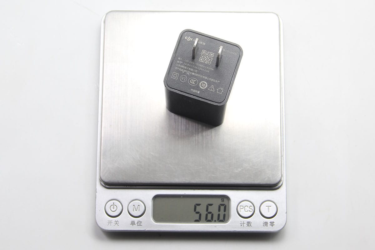 原装大疆 QC充电器 3.6-8V 3A/ 12V 2A 兼容大疆平台充电安卓手机等快充24W 原装大疆 QC充电器 3.6-8V 3A/ 12V 2A 兼容大疆平台充电安卓手机等快充24W