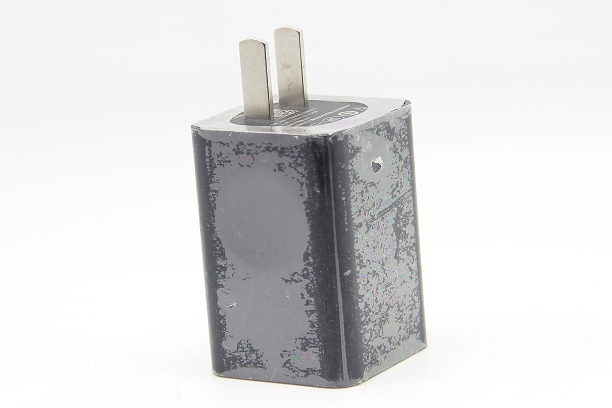 原装大疆 QC充电器 3.6-8V 3A/ 12V 2A 兼容大疆平台充电安卓手机等快充24W 原装大疆 QC充电器 3.6-8V 3A/ 12V 2A 兼容大疆平台充电安卓手机等快充24W