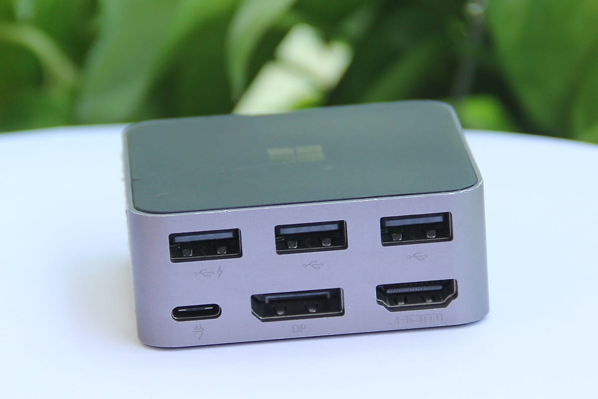 原装微软MicrosoftDisplay Dock lumia950xl手机显示扩展坞HD-500 原装微软MicrosoftDisplay Dock lumia950xl手机显示扩展坞HD-500