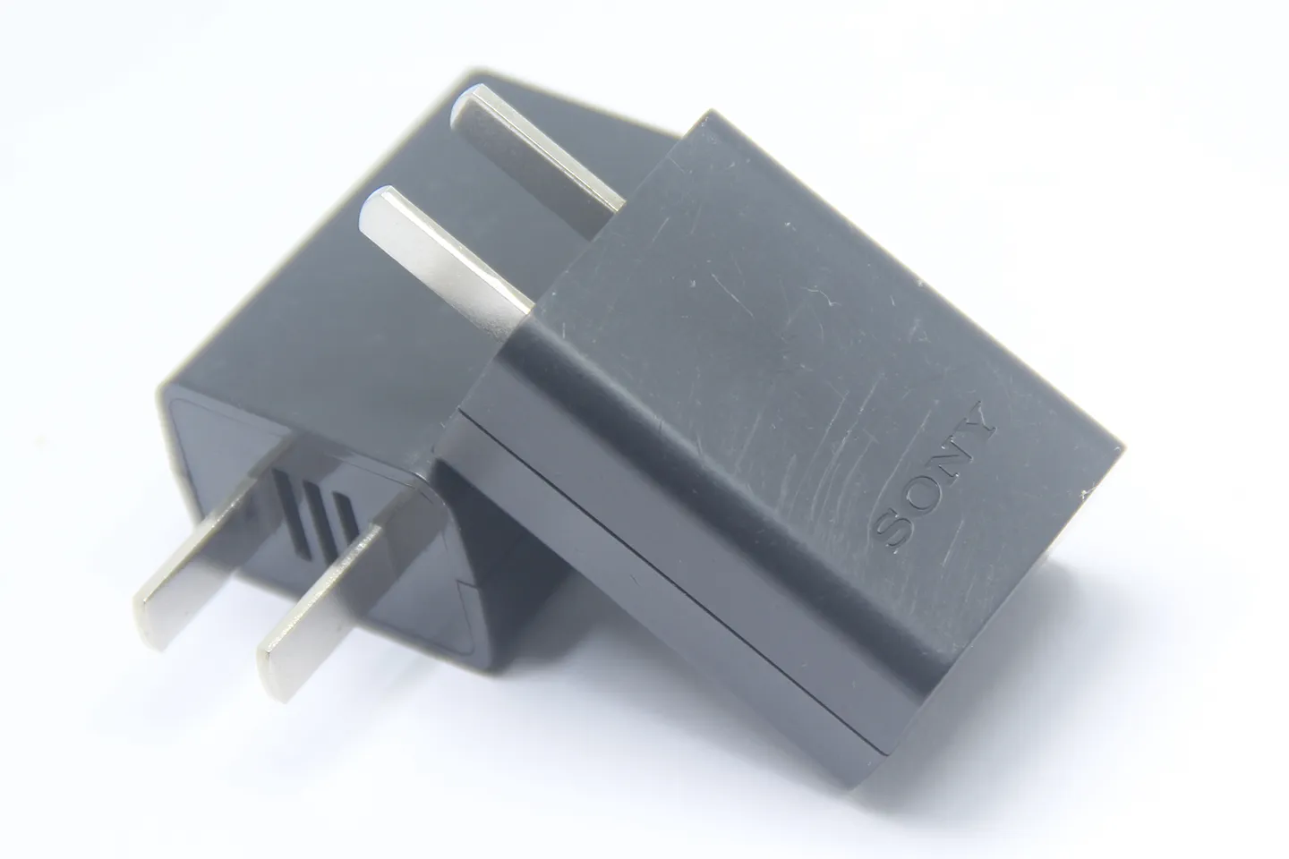 原装索尼AC-UUD11手机平板相机 充电宝充电器5V 1.5A 电源适配器
