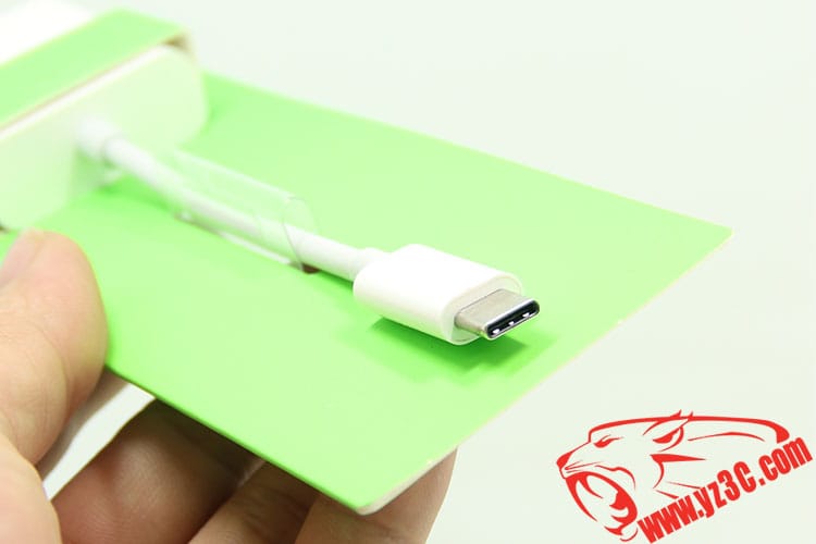 原装美国进口贝尔金TYPE-C至VGA转换器 MacBook pro接外置显示器 F2CU037dsWHTAPL 原装美国进口贝尔金TYPE-C至VGA转换器 MacBook pro接外置显示器 F2CU037dsWHTAPL
