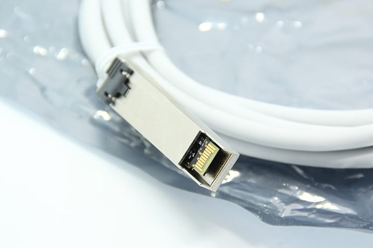 原装进口堆叠线 591-0302 4GB fibre optic r76 3m长服务器线 原装进口堆叠线 591-0302 4GB fibre optic r76 3m长服务器线