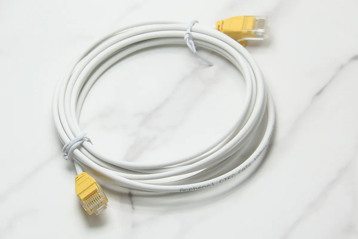 安费诺工业级超细Cat6万兆网线3米 28AWG极细机身 10Gbps高速传输