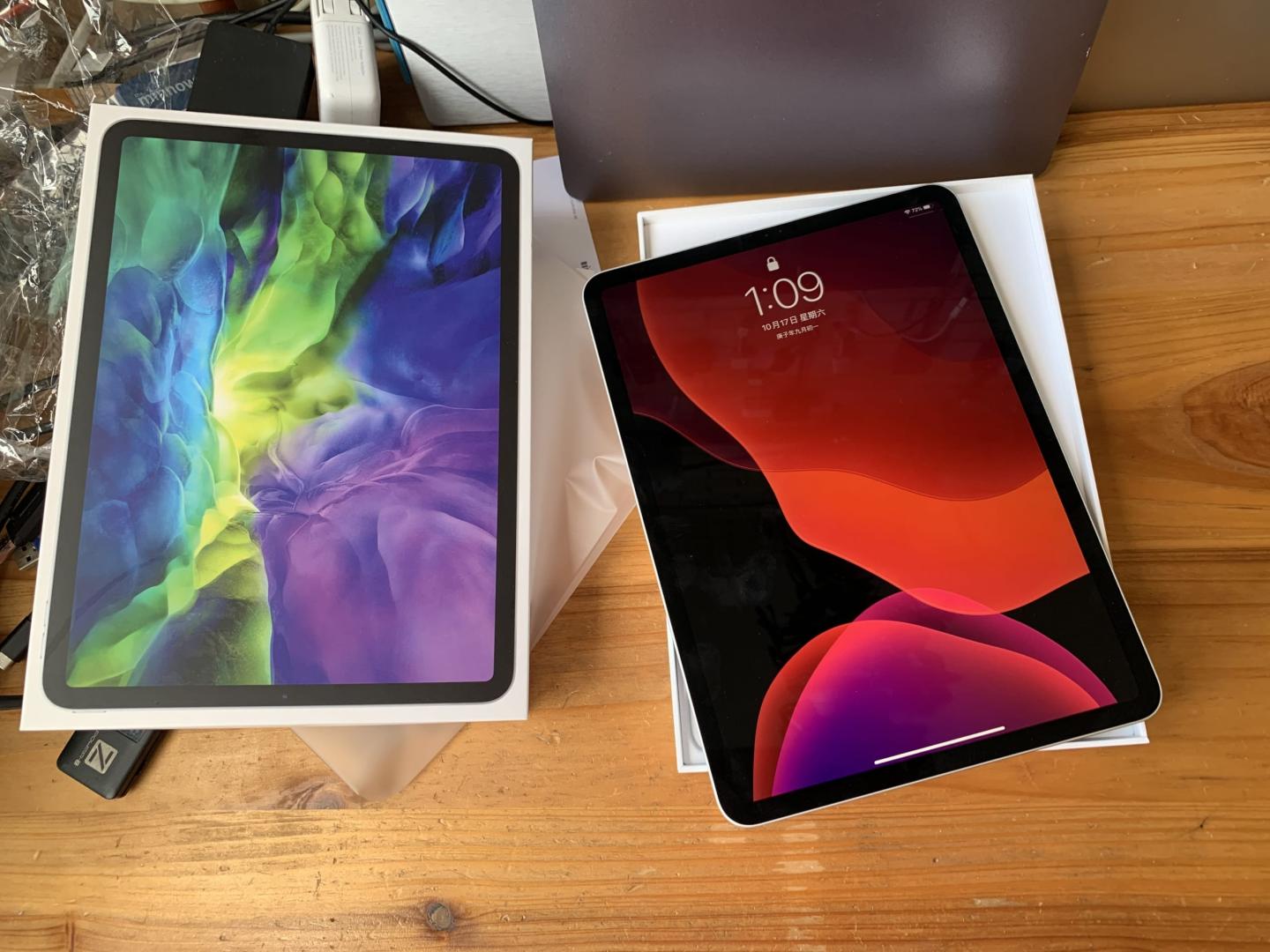 新增iPad pro 测试设备一台，教育优惠入手，送了个耳机