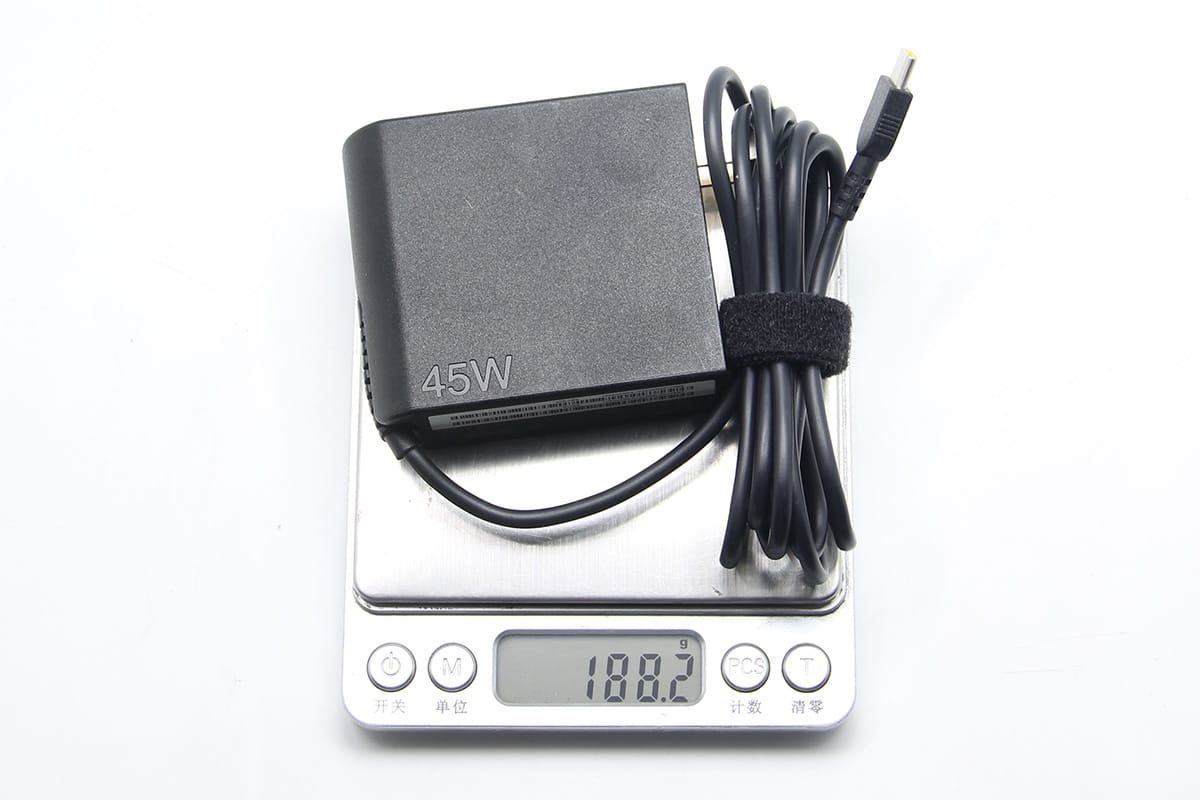联想thinkpad电脑便携式USB-C电源充电器45W PD2.0多电压输出供电 联想thinkpad电脑便携式USB-C电源充电器45W PD2.0多电压输出供电