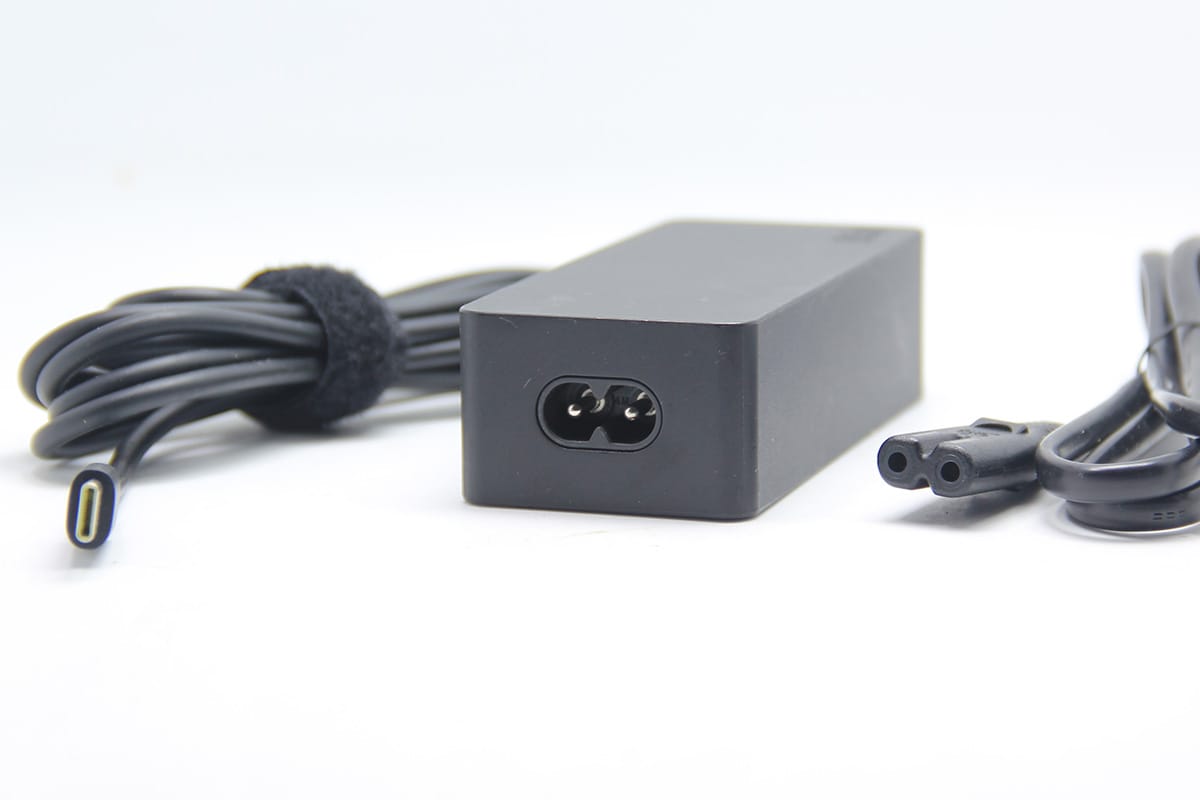 联想thinkpad电脑USB-C电源充电器 45W 65W PD3.0多电压输出供电 联想thinkpad电脑USB-C电源充电器 45W 65W PD3.0多电压输出供电