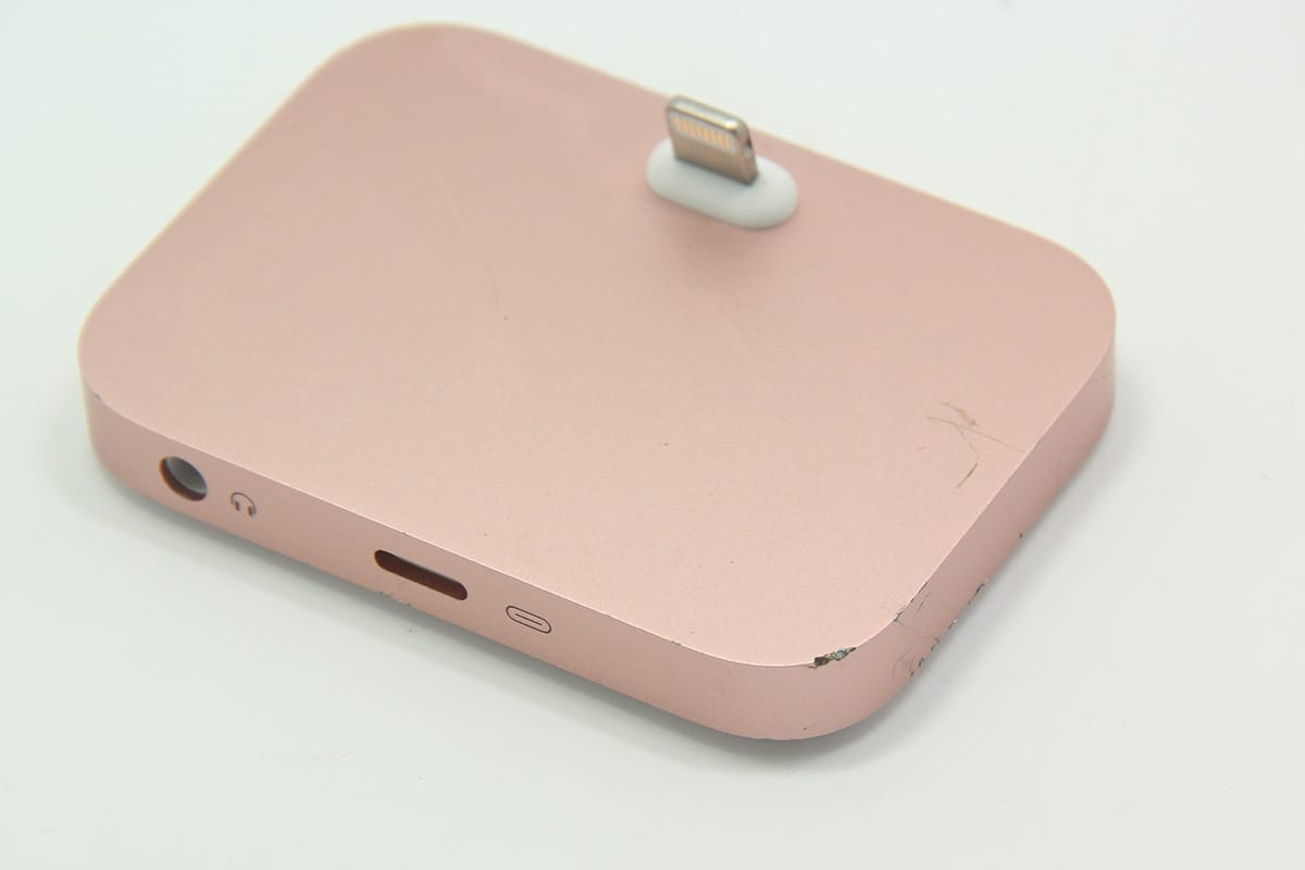 苹果iphone手机 5代 6代 7代手机充电数据底座 播放音频手机外接音箱防滑底胶 A1717 5V 2.5A 苹果iphone手机 5代 6代 7代手机充电数据底座 播放音频手机外接音箱防滑底胶 A1717 5V 2.5A