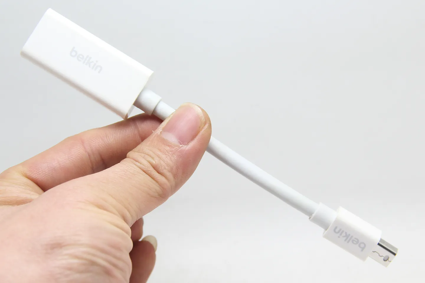 贝尔金苹果mac电脑 迷你DP转HDMI adapter高清线 4k 转接线 Belkin 4K Mini DisplayPort to HDMI Adapter 转换器