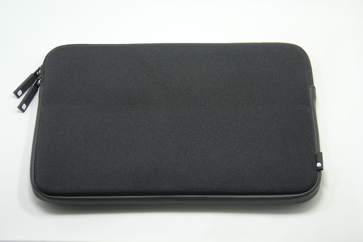 Incase macbook air pro reatina 11寸 12寸 13寸 15寸笔记本电脑包 内胆包 neoprene classic sleeve Incase macbook air pro reatina 11寸 12寸 13寸 15寸笔记本电脑包 内胆包 neoprene classic sleeve