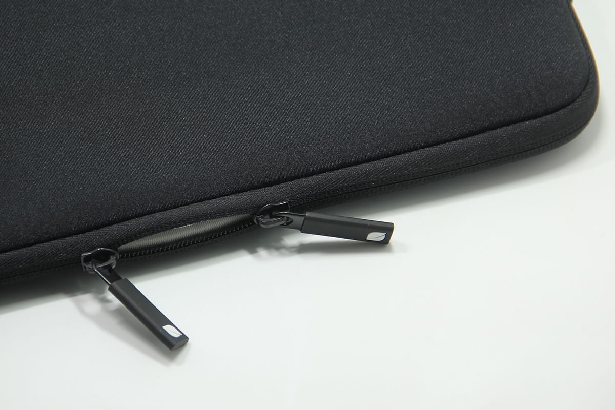 Incase macbook air pro reatina 11寸 12寸 13寸 15寸笔记本电脑包 内胆包 neoprene classic sleeve Incase macbook air pro reatina 11寸 12寸 13寸 15寸笔记本电脑包 内胆包 neoprene classic sleeve