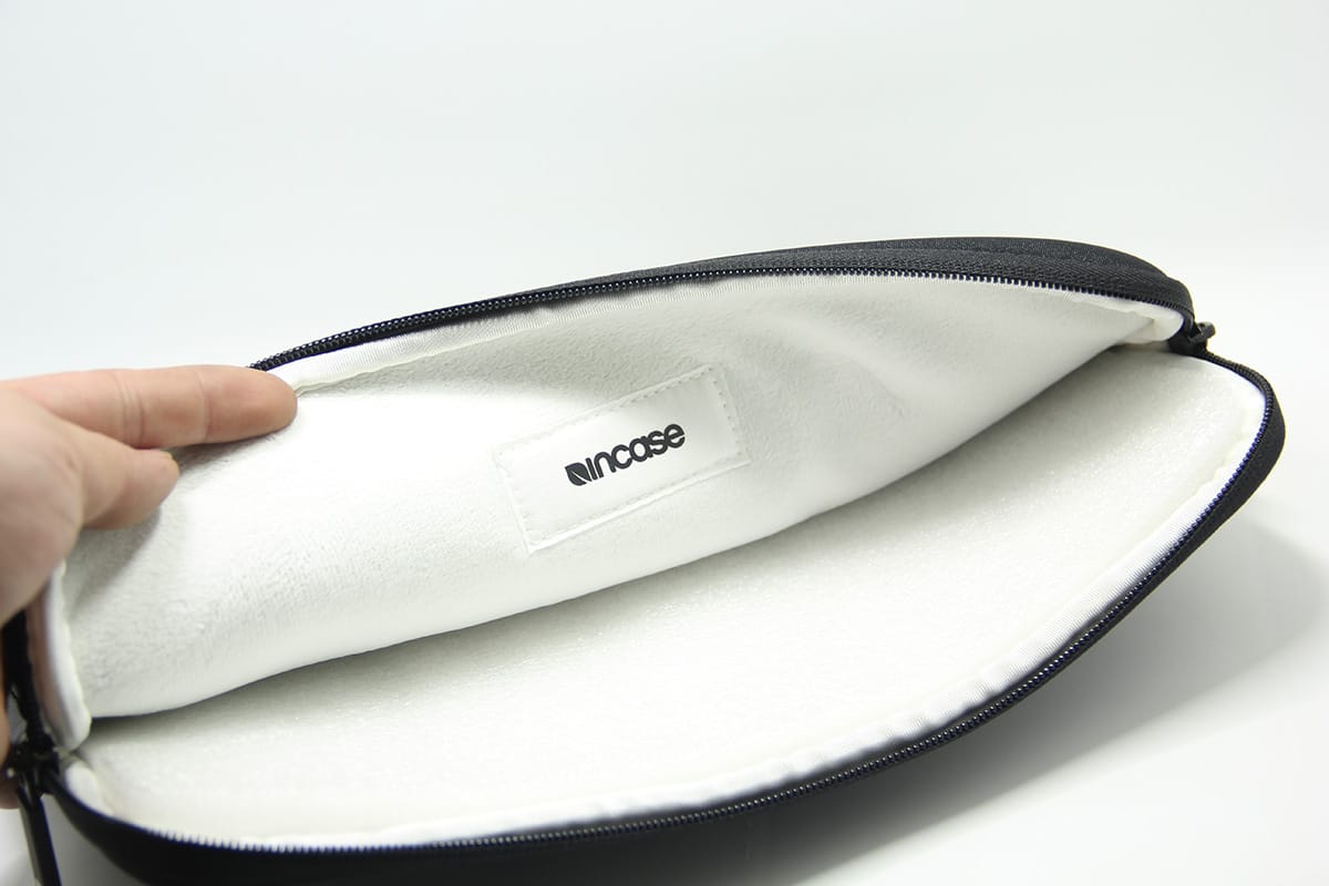 Incase macbook air pro reatina 11寸 12寸 13寸 15寸笔记本电脑包 内胆包 neoprene classic sleeve Incase macbook air pro reatina 11寸 12寸 13寸 15寸笔记本电脑包 内胆包 neoprene classic sleeve