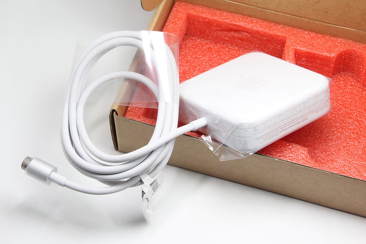M1 iMac 143瓦电源适配器 A2388电源火牛 磁吸连接电源一体机充电器 M1 iMac 143瓦电源适配器 A2388电源火牛 磁吸连接电源一体机充电器