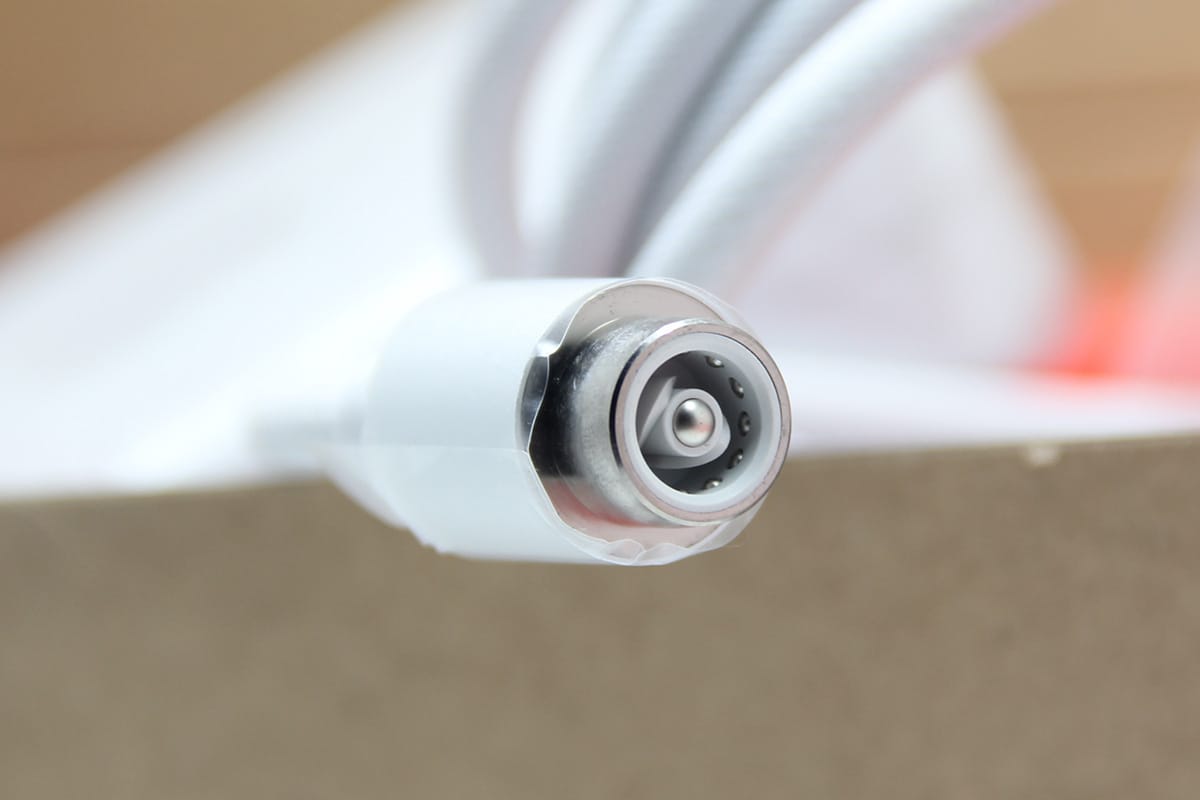 M1 iMac 143瓦电源适配器 A2388电源火牛 磁吸连接电源一体机充电器 M1 iMac 143瓦电源适配器 A2388电源火牛 磁吸连接电源一体机充电器