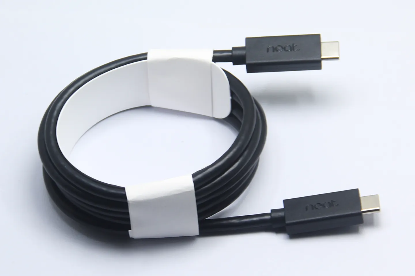 neat.全功能C数据线5A 100瓦 20G半速雷电 充电 显示器视频 数据传输线