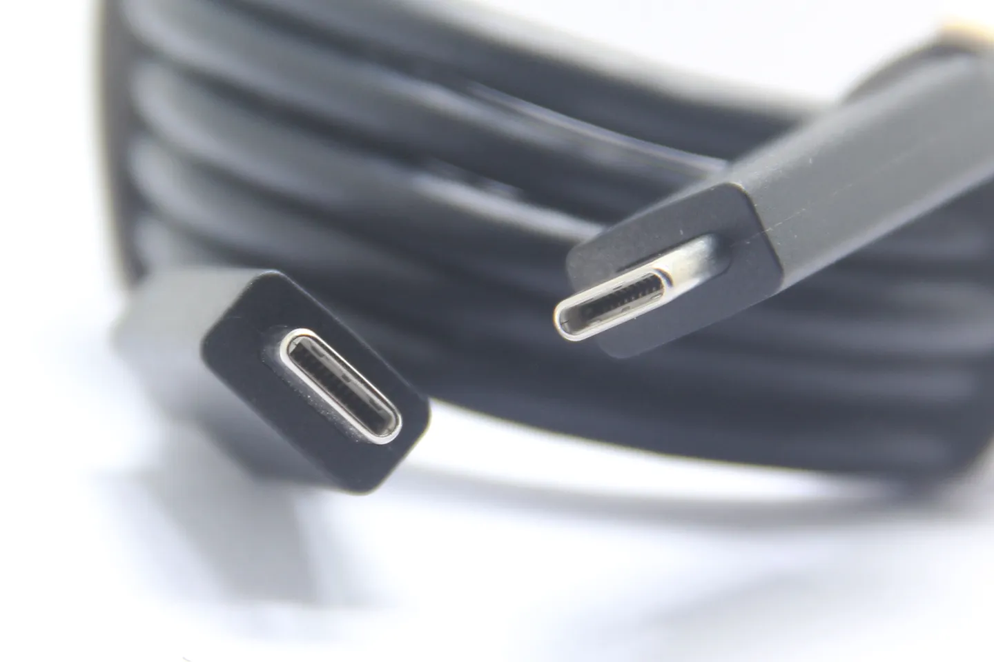 neat.全功能C数据线5A 100瓦 20G半速雷电 充电 显示器视频 数据传输线