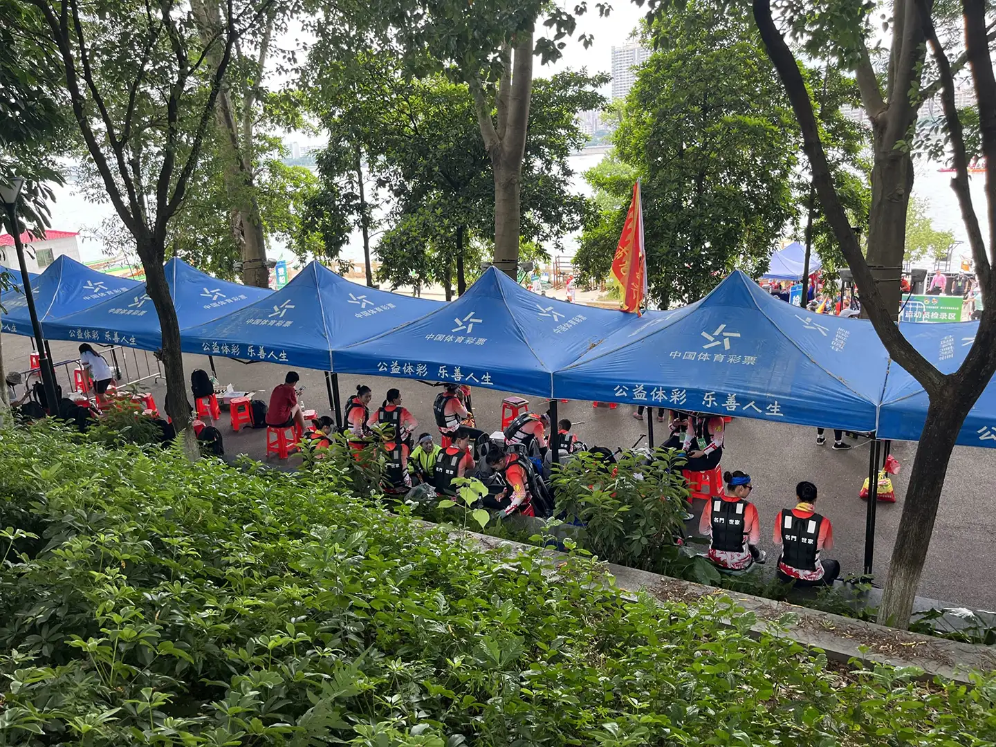 清远市赛龙舟，北江观龙舟，一城烟火满腔欢